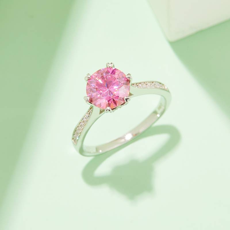 时来运转S925银镀白金莫桑钻女戒2.0克拉D级